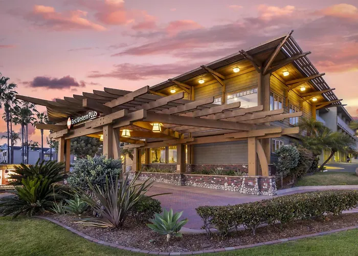 Best Western Plus Beach View Lodge