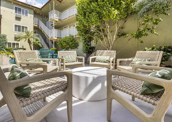 Best Western Plus Beach View Lodge