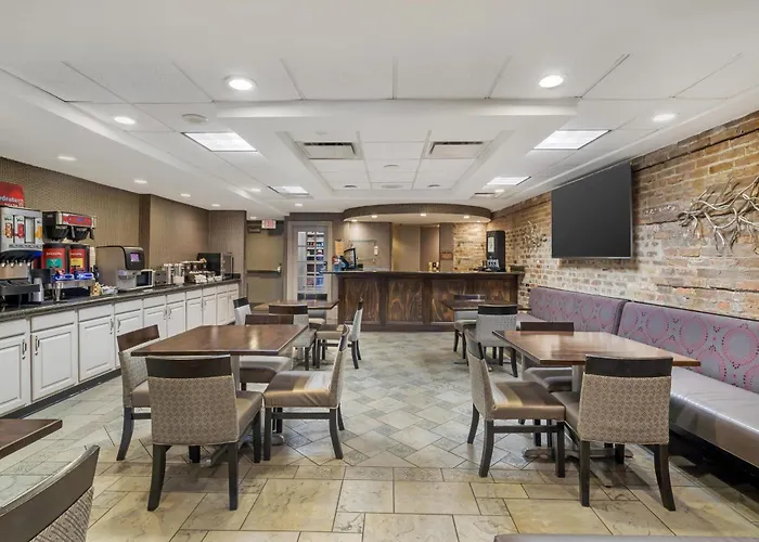 Best Western Plus St. Christopher Hotel