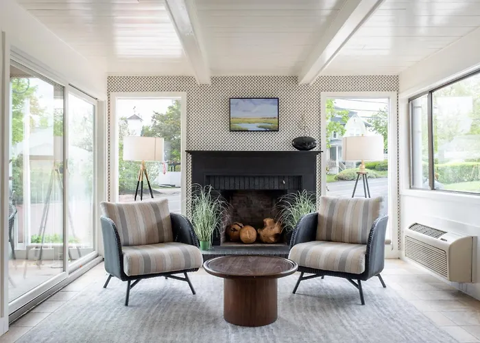 Aspinquid Resort