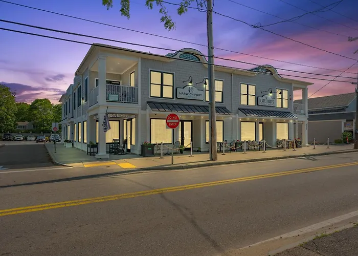 Dolce Vita: Luxury Condo With Rooftop Terrace