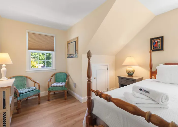 Sunroom Mins To Beaches Views Of Marsh