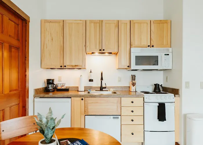 Kintla Ridge Suite Wfull Kitchen And Washerdryer