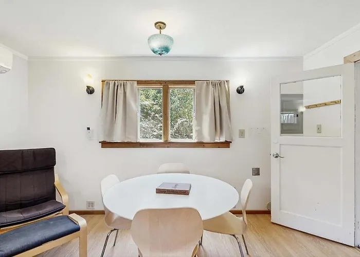 Eco-Conscious Home With Spacious Yard & Ev Charger
