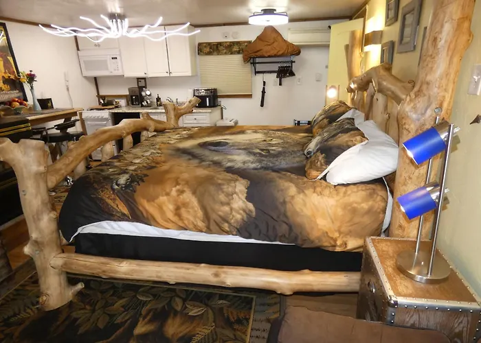 Yellowstone Motel - Adults Only - All Rooms Have Kitchens