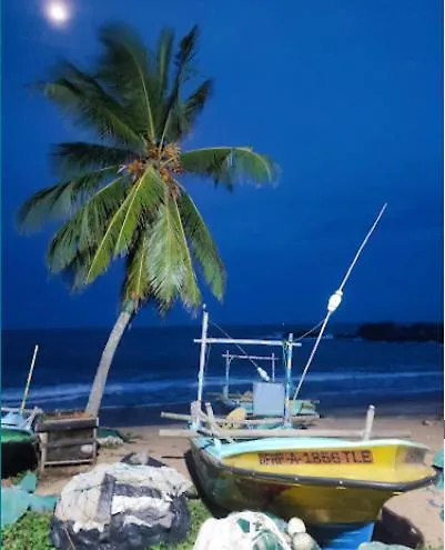 Mazarine Surf Suites Hiriketiya