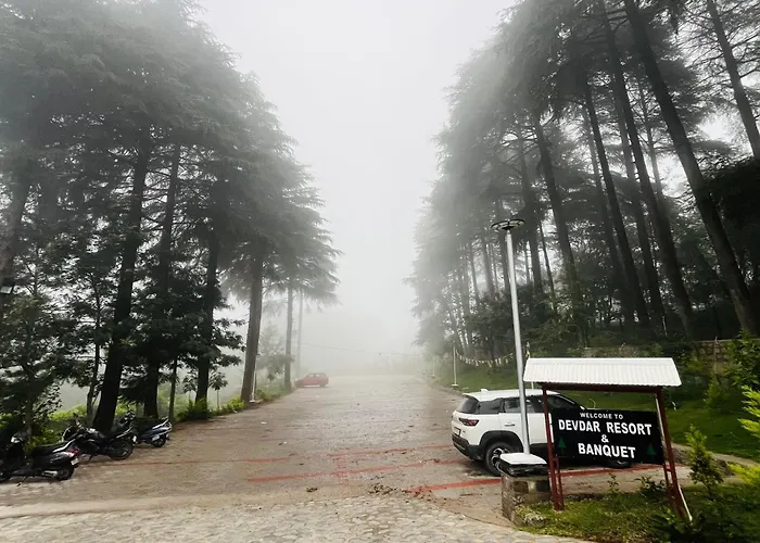 Hotel Devdar Resort
