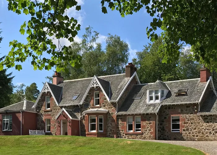 The West Highland Way Hotel And Campground Rooms And Pitches
