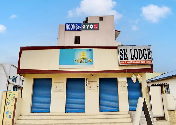 Hotel O Sk Lodge