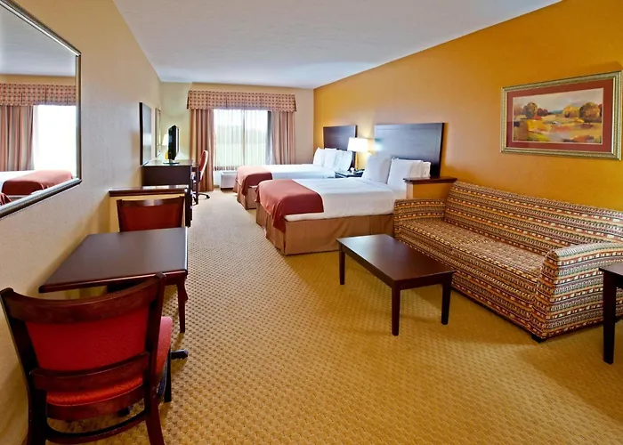 Holiday Inn Express Hotel & Suites Franklin By Ihg