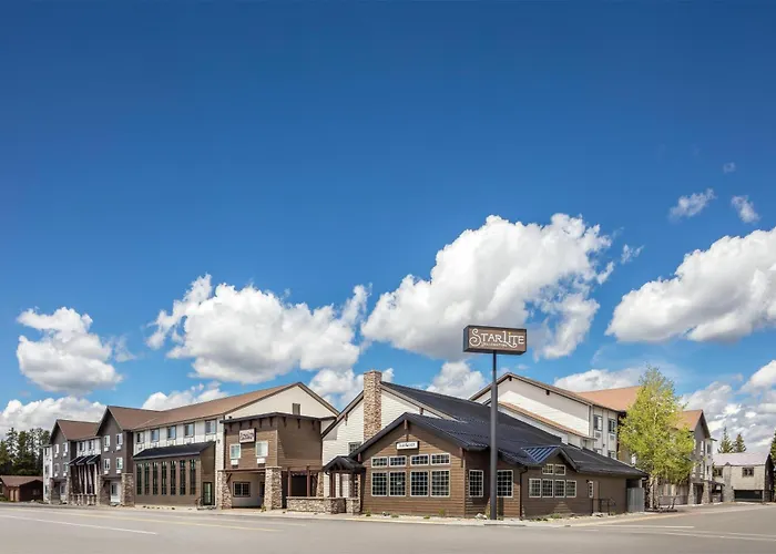 Starlite Yellowstone, Tapestry Collection By Hilton