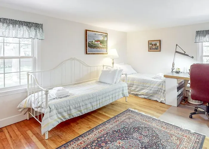 Falmouth Beachtown Getaway
