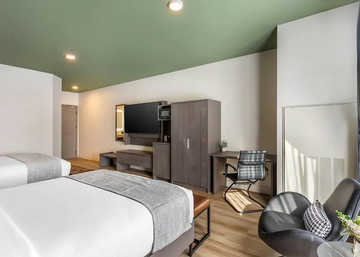 The Valor, An Ascend Collection Hotel