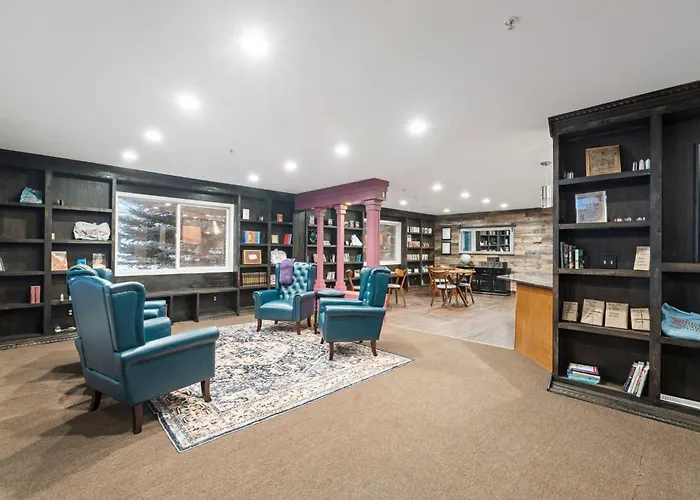 Library Inn - Boutique Rooms - Free Breakfast - Hot Tub