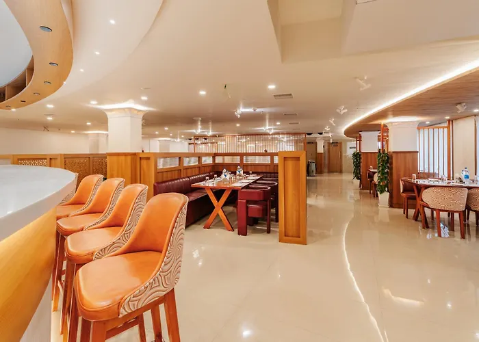 Hotel Grand Courtyard Pala