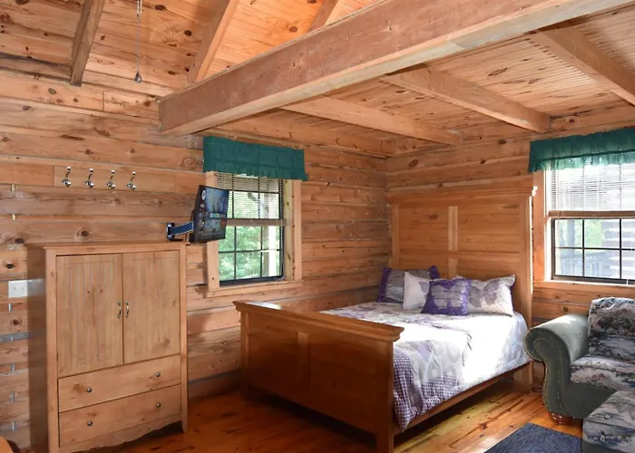 Laurel Lake Cabins