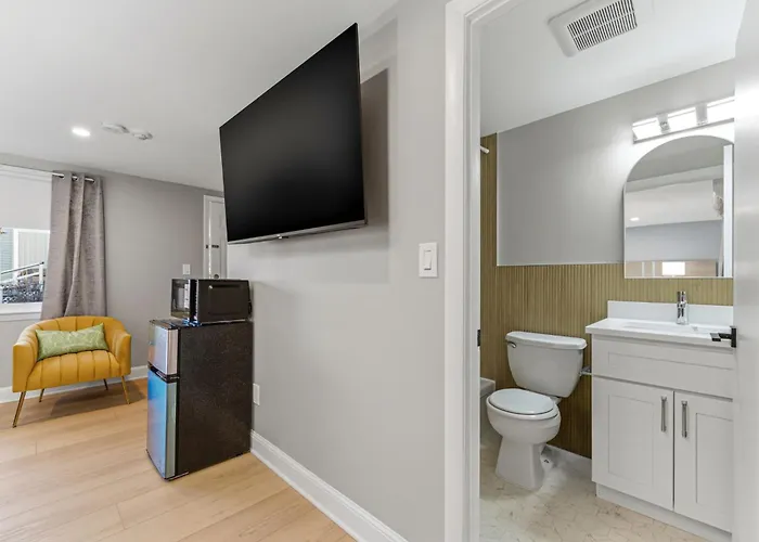 Dennisport Surf Club Boutique Hotel