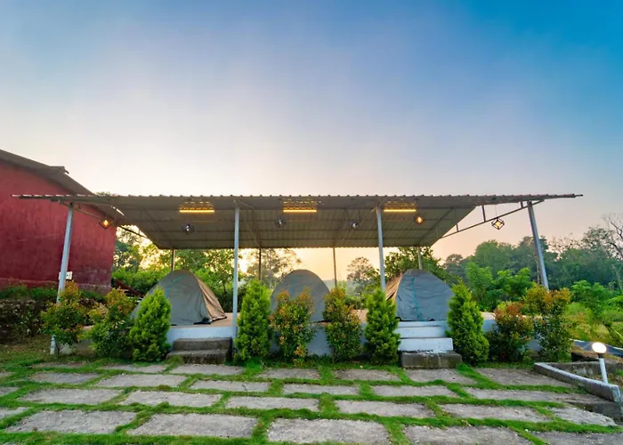 Dandeli Lake Leaf - Dandeli Resort