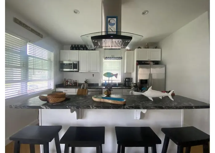 Coastal Retreat W Fire Pit Game Room And Deck