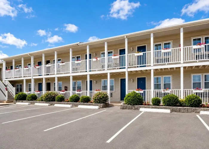 Pier 7 Condominium Resort