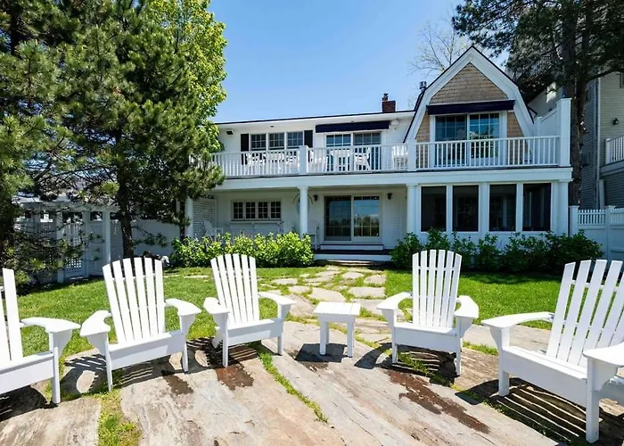 Ocean Pointe - 5 Bedroom 4 Bath Water Front Home