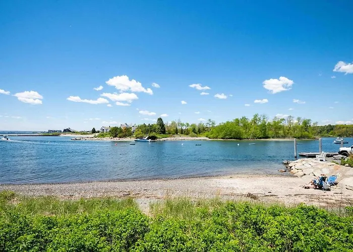 Ocean Pointe - 5 Bedroom 4 Bath Water Front Home