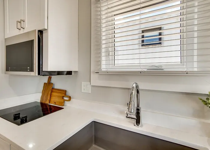 Easy Trail Access! Container Retreat In Cedar City