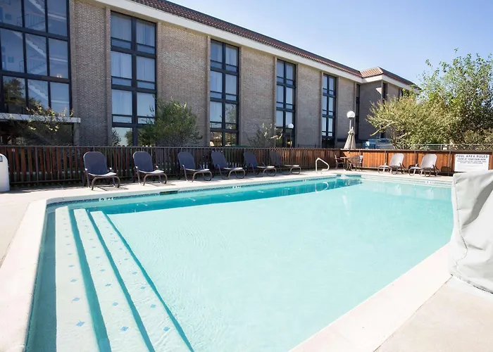 Drury Inn & Suites Austin North