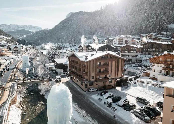 Hotel Cosmea - Your Dolomites & Honeymoon Experience Ortisei
