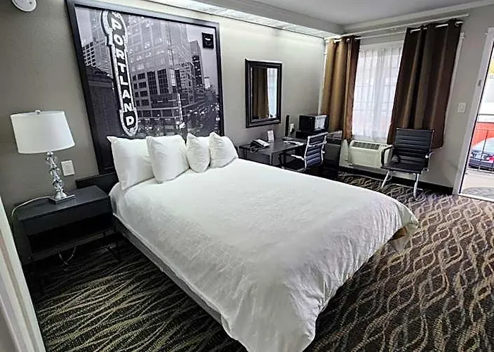Executive Lodge