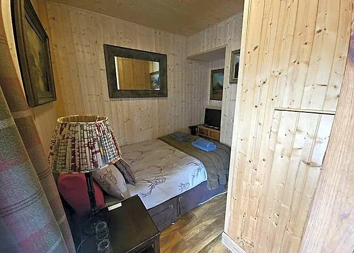 The West Highland Way Hotel And Campground Rooms And Pitches