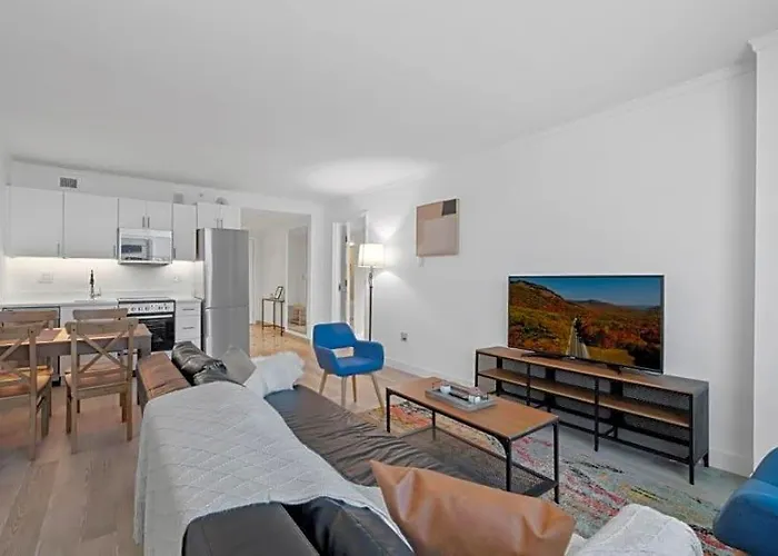 Cozysuites At Showboat