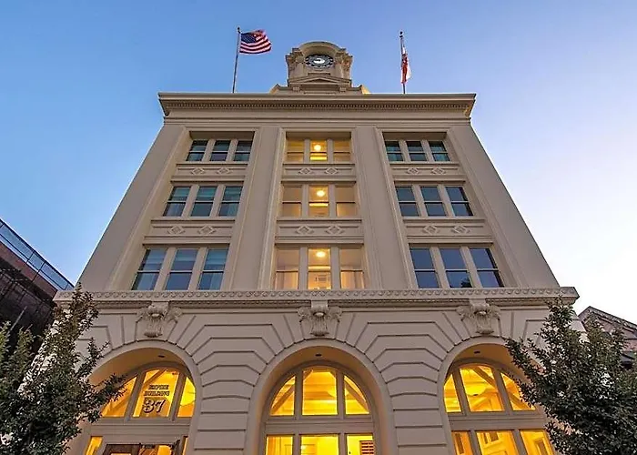 Hotel E