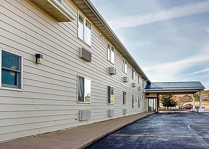 Oyo Hotel Shelby Mt Hwy 2 & I-15
