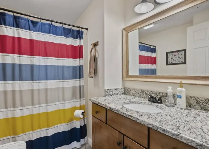 Lakeside Haven, Lake Views & Balcony, Lakes Region