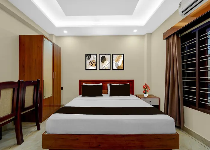 Super Townhouse Adoor Bus Terminal Pathanamthitta Formerly Apsara Tourist Homes