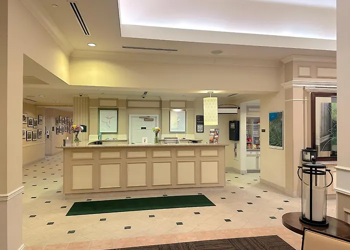 Arnot Grand Hotel & Suites