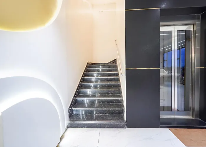 Fabhotel A Square - 400M From Bhimavaram Junction