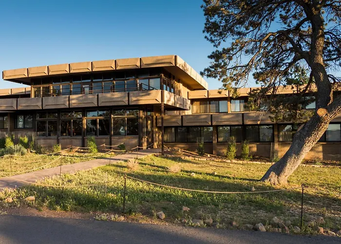 Thunderbird Lodge - Inside The Park