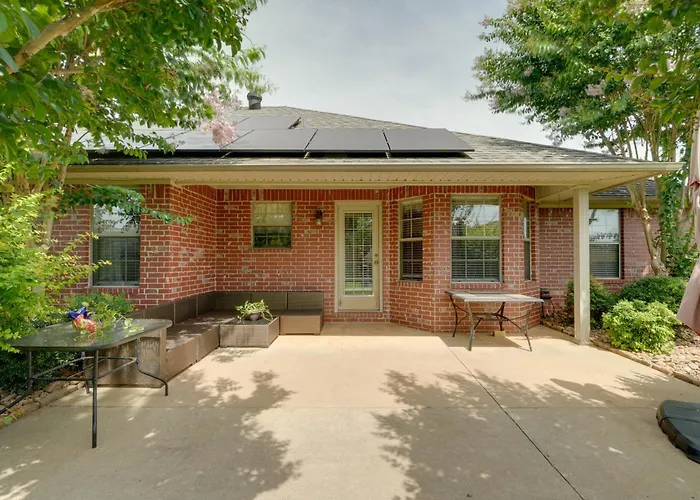Pet-Friendly Retreat | Arkansas Tech & Hiking