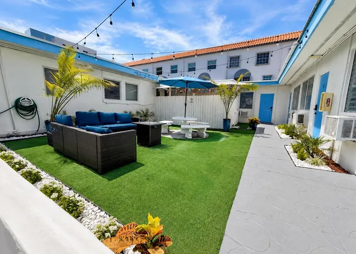 Ocean Hollywood Suites By The Gold Nests