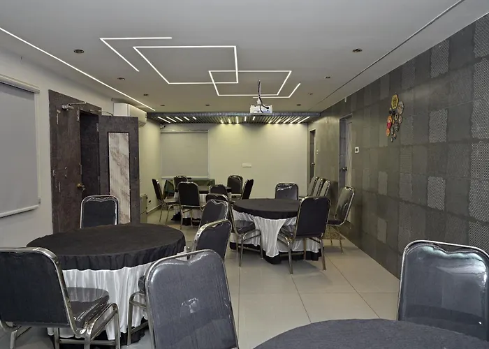 Hotel Ganesh Mahalakshmi Inn