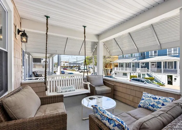 Sleeps 16 All Redone W Yard 1 Block To Beach