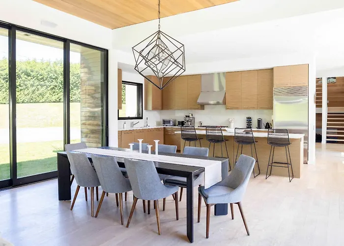 Eastway Estate By Rove Travel - Private Pool Home