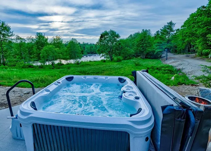 River Views | Private Hot Tub | The Willow Cabin