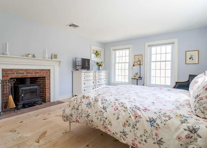 Cardinal Crossing - Stylish & Spacious Hudson Valley Getaway With Heated Saltwater Pool
