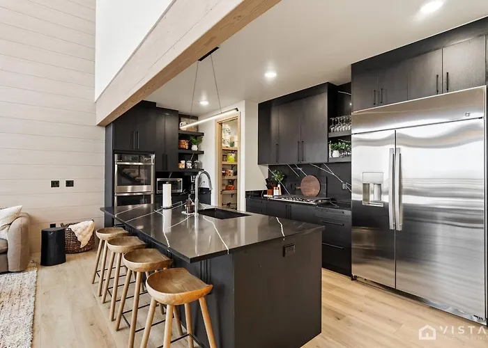 Luxury Ski In And Ski Out Condo With Private Hot Tub And Sauna