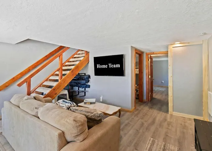 Ski-Lee Retreat - Ski - Hike - Explore - Sleeps 10