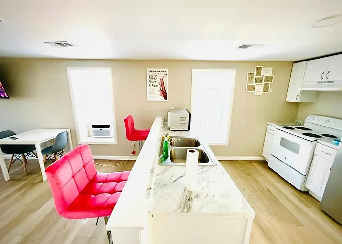 Rosa 2Bed Apartment By Citylux - 10 Mins Airport
