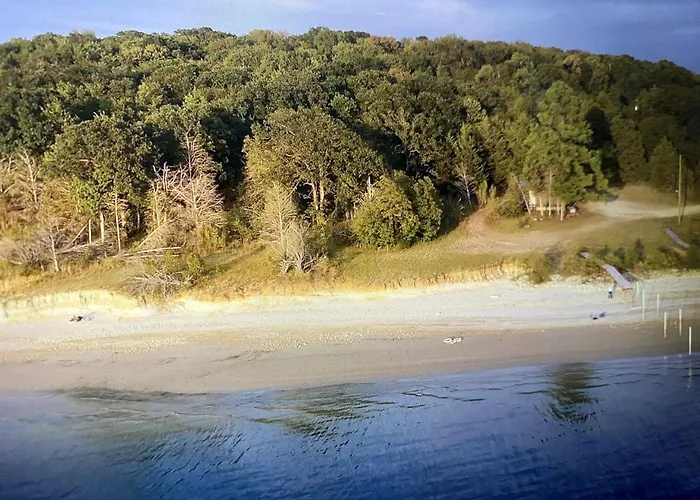 Luxury Glamping Cabin With Waterfront Access Near Lake Texoma, Oklahoma